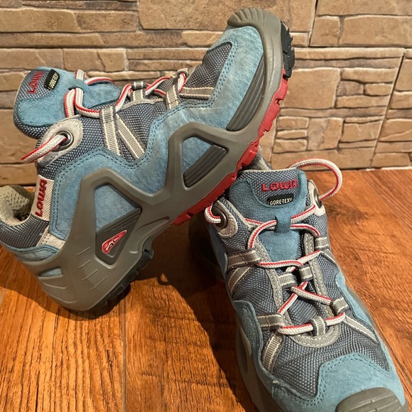 Lowa shoes - Picture 2 of 2